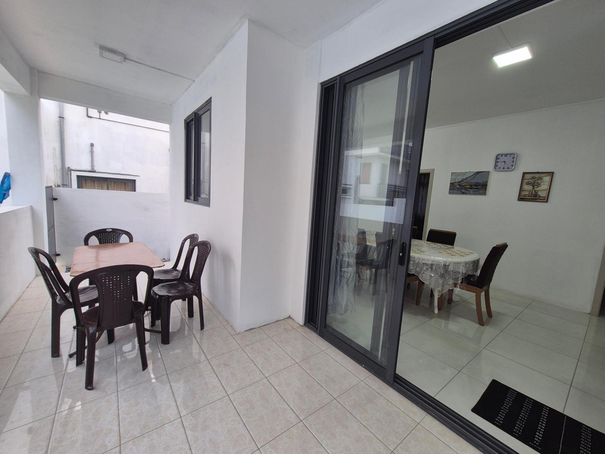 Skyview Apartment- Poolside Near The Flic en Flac