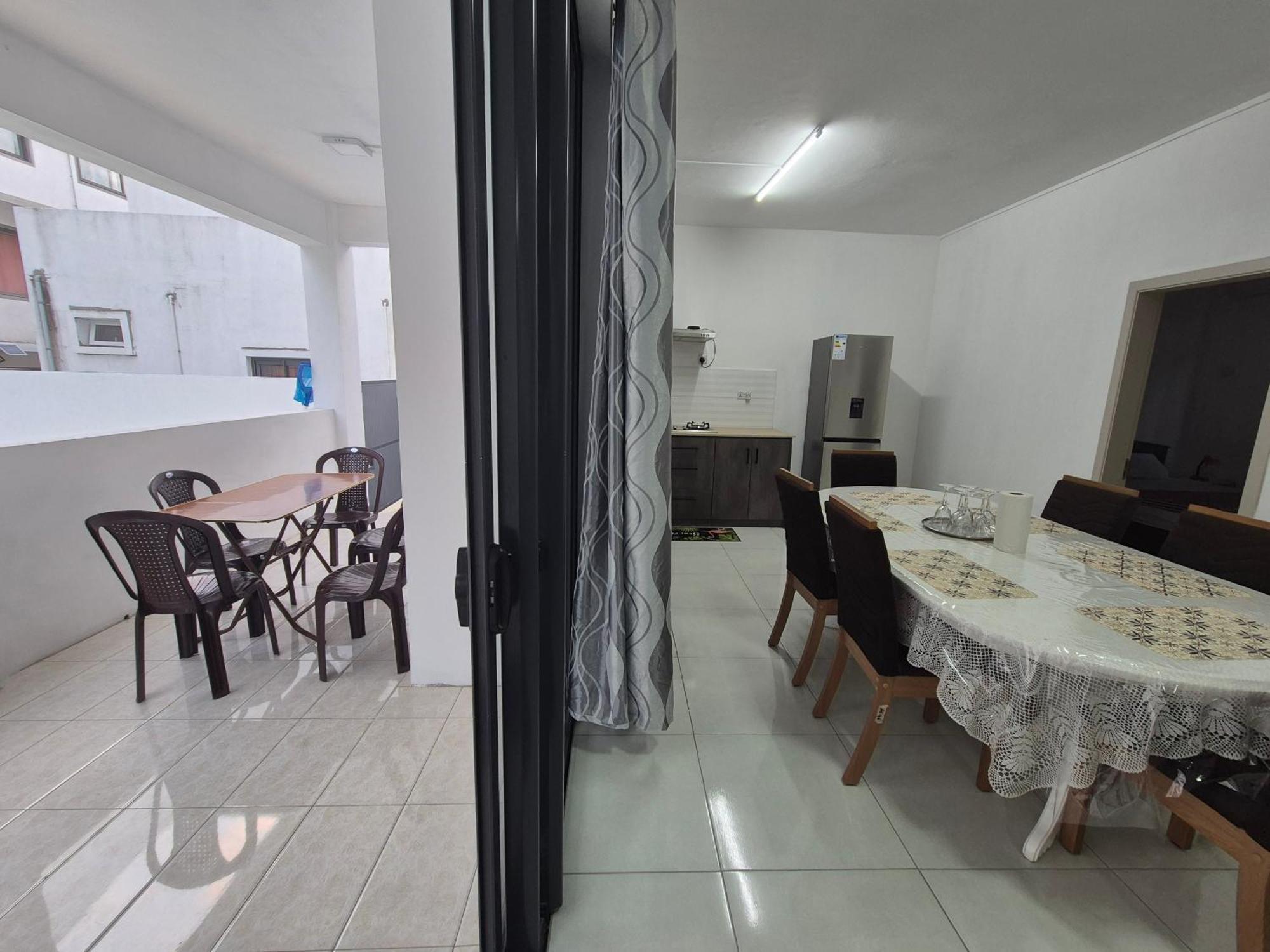 Skyview Apartment- Poolside Near The Apartment *