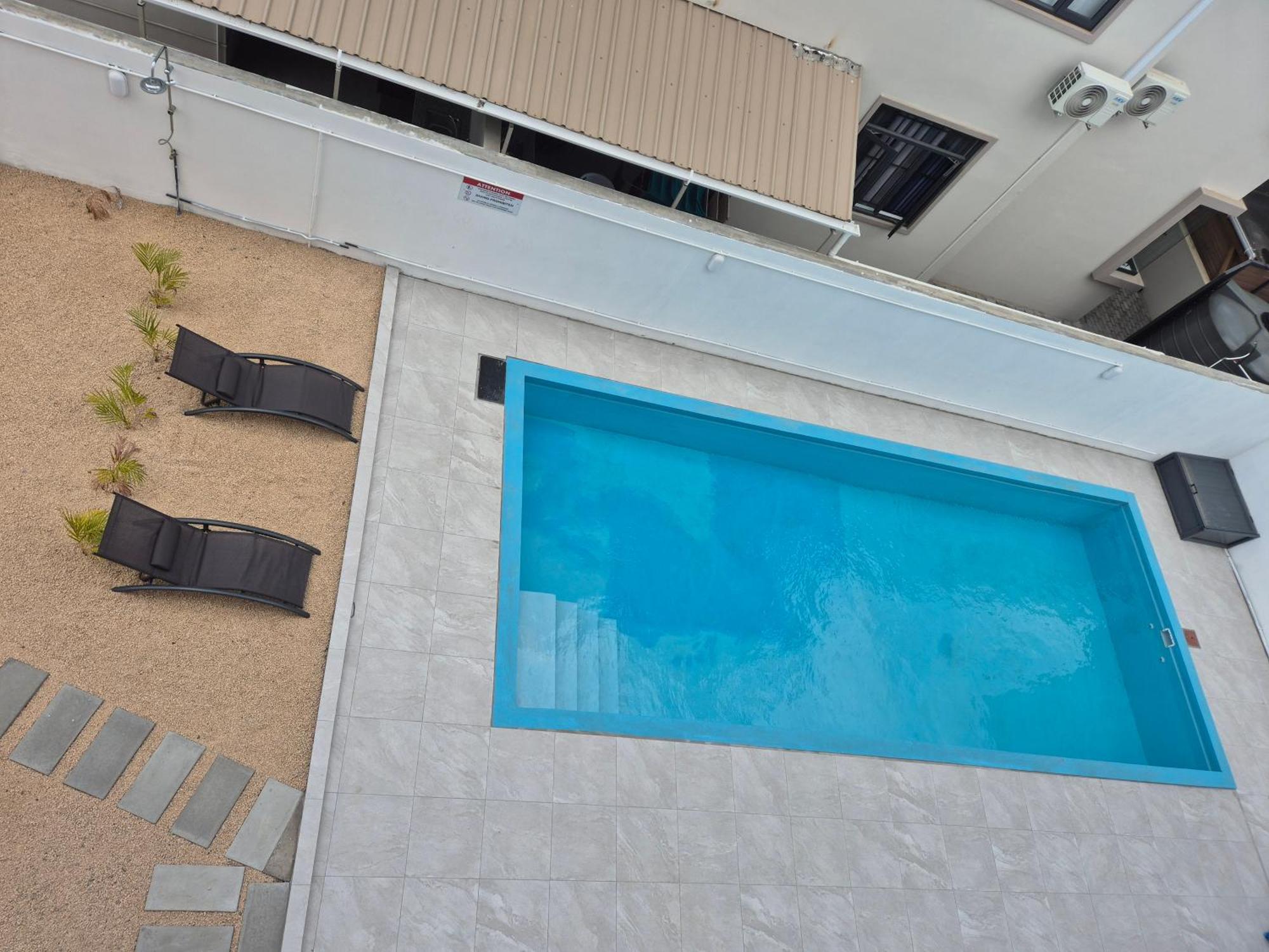 Skyview Apartment- Poolside Near The Apartment *