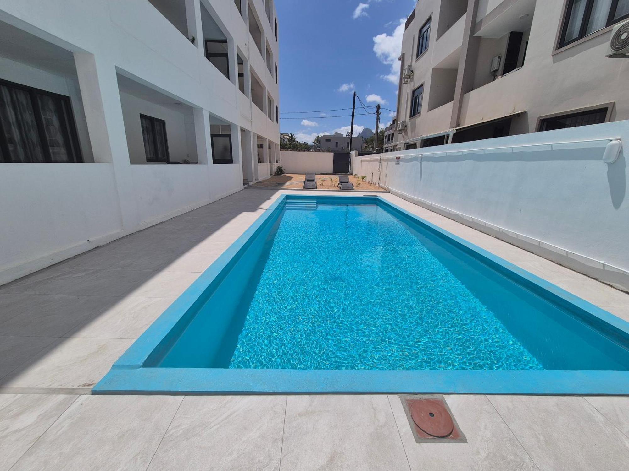 Skyview Apartment- Poolside Near The *