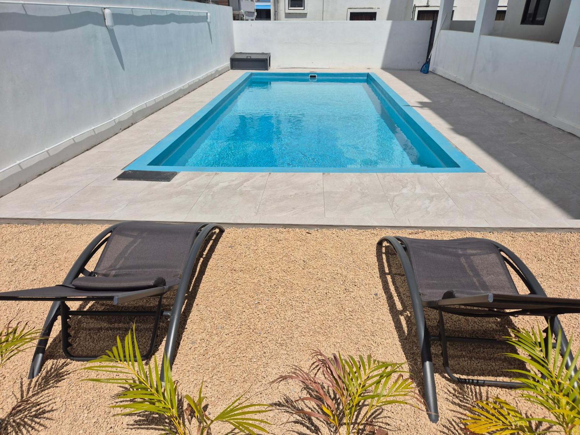 Apartment Skyview Apartment- Poolside Near The *