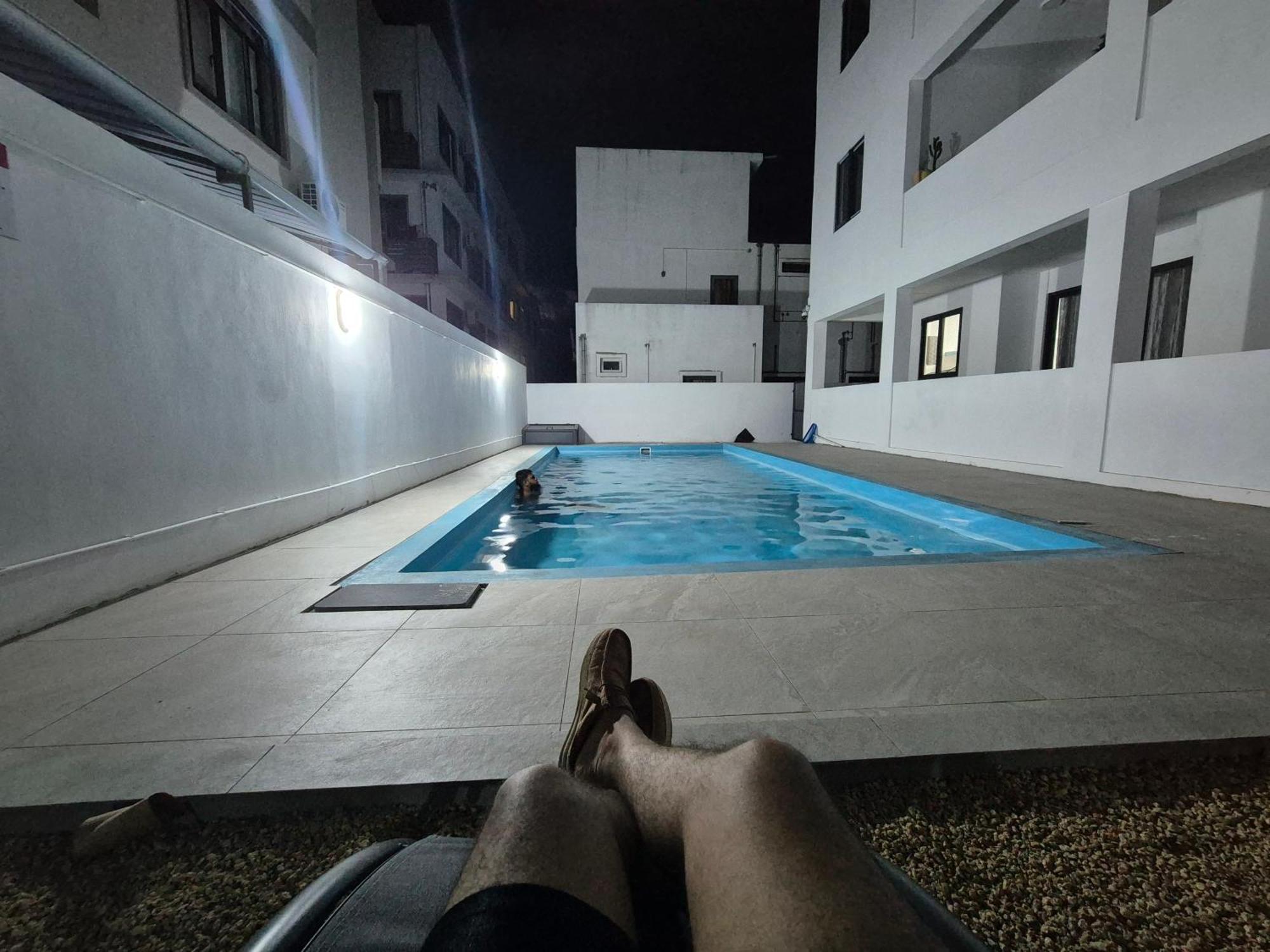 Apartment Skyview Apartment- Poolside Near The
