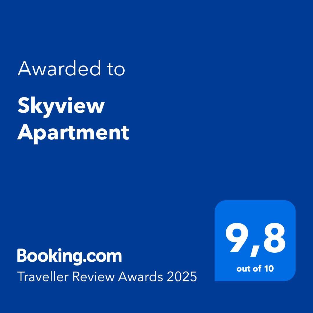 Skyview Apartment- Poolside Near The Flic en Flac